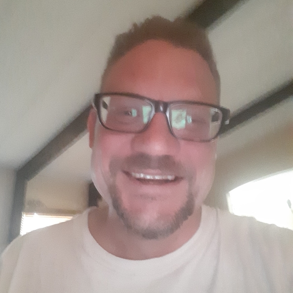 Meet your Posher, Tyler - Picture 3 of 3